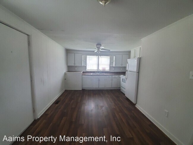 Photo - 2 br, 1 bath House - 2216 Murchison Road