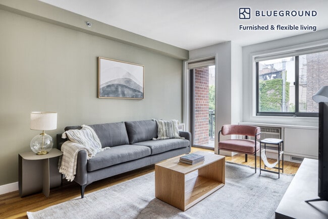 Building Photo - 101 W 15th St Rental