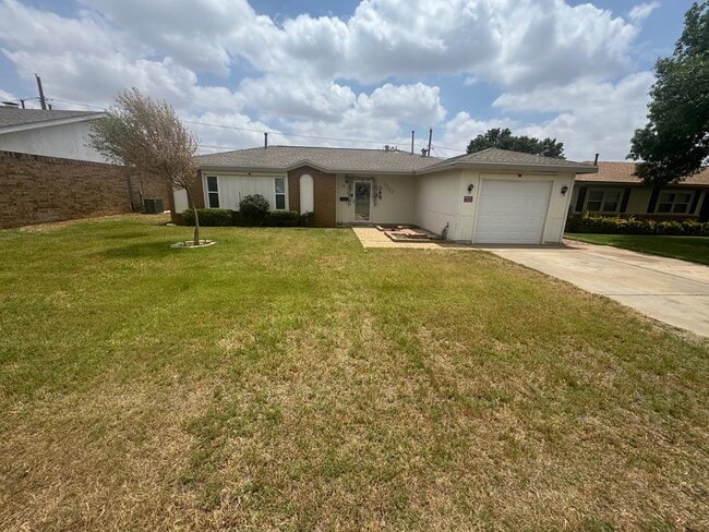 Photo - 1752 E 53rd St House