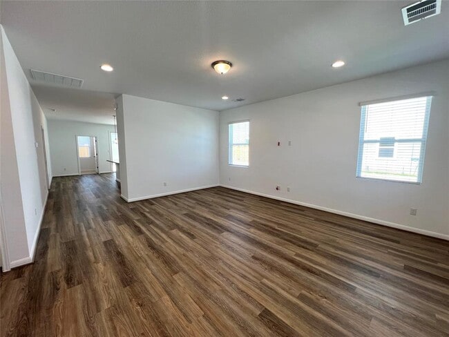 Photo - 302 Elm Br Trl