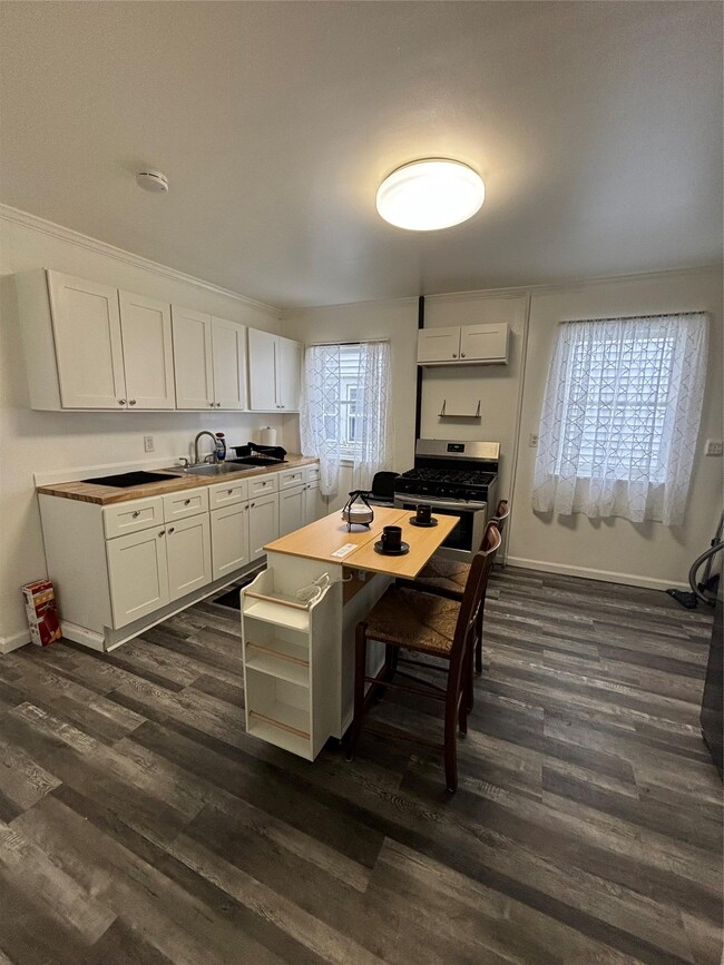 Photo - 135 5th Ave Townhome