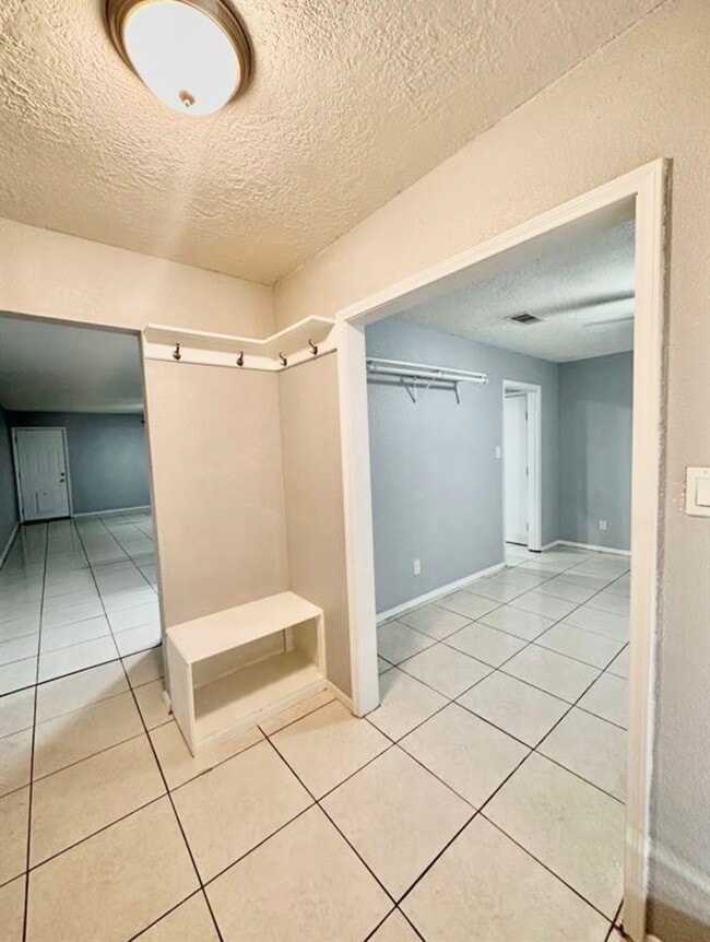 Photo - 16110 White Star Dr