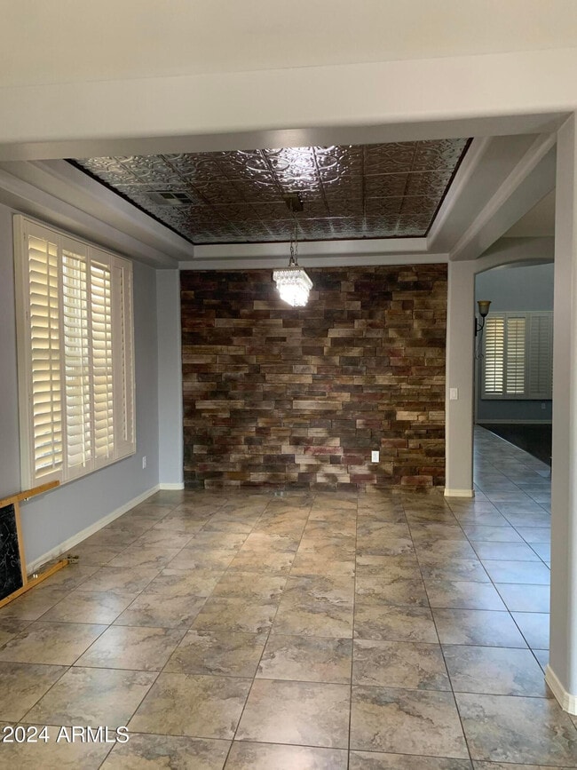 Photo - 2219 E Wisteria Dr