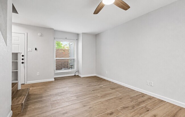 Photo - 2110 Wilcrest Dr Unit 105