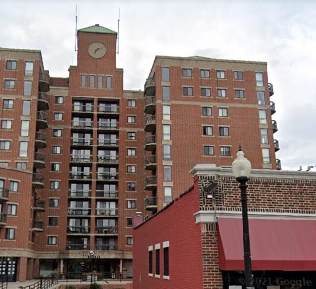 Building Photo - 15 N Beacon St Unit 204