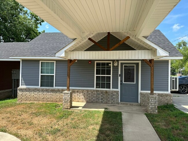 Photo - 112 S 25th St Unit 1