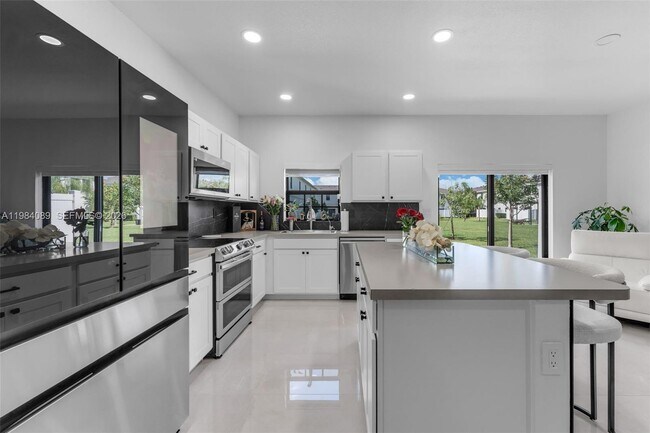 Photo - 617 SW 11th St