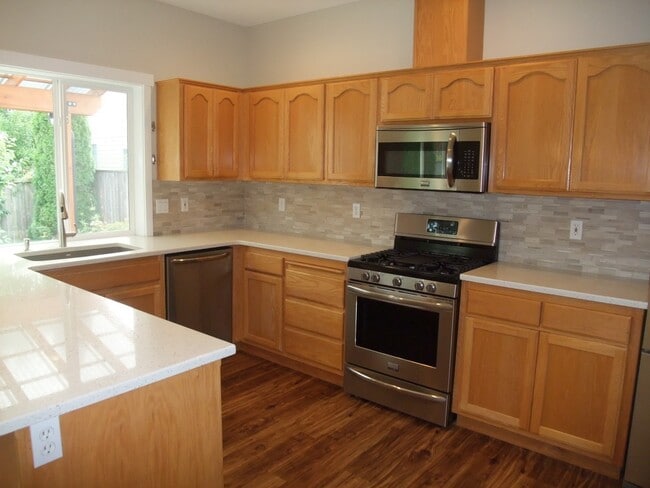 Photo - Newer 3 Bedroom Home in SW Albany Ready To Move Into