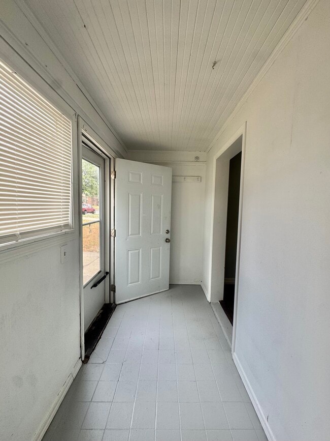 1000 N Tabor Ave