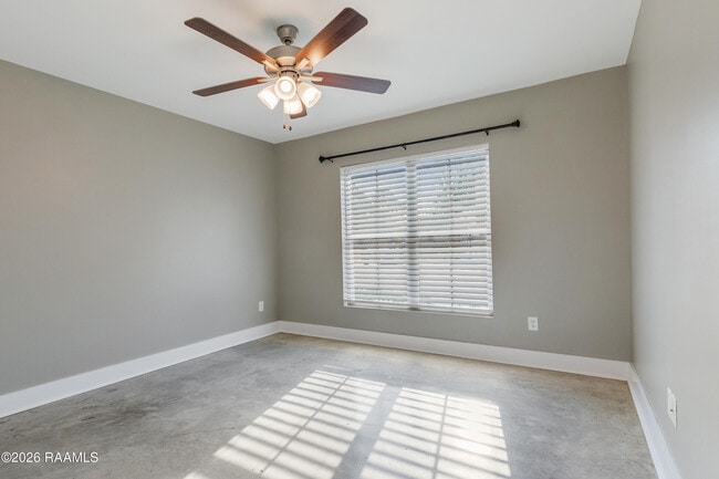 Photo - 111 Oak Plns Aly