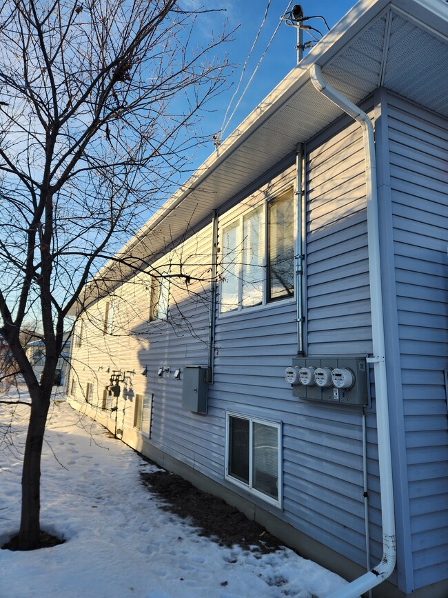 Photo - 9832-9896 96 Ave Unit C