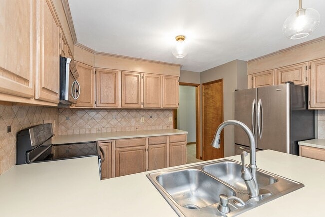 Photo - 3293 Greenleafe Dr