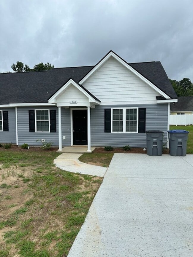 Photo - 1361 Northridge Dr House