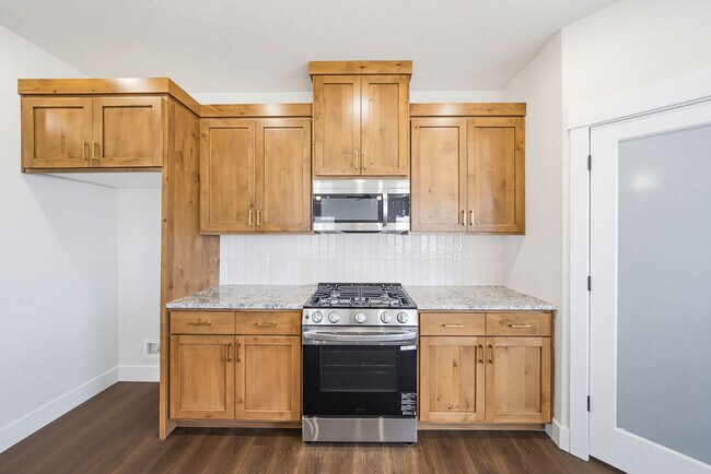 Photo - 445 E River Rd