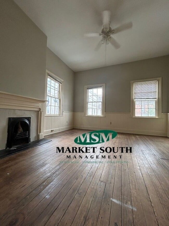 Photo - HISTORIC DOWNTOWN ONE BEDROOM!