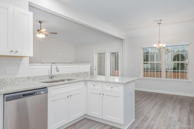 Photo - 6147 Ridgeside Boulevard