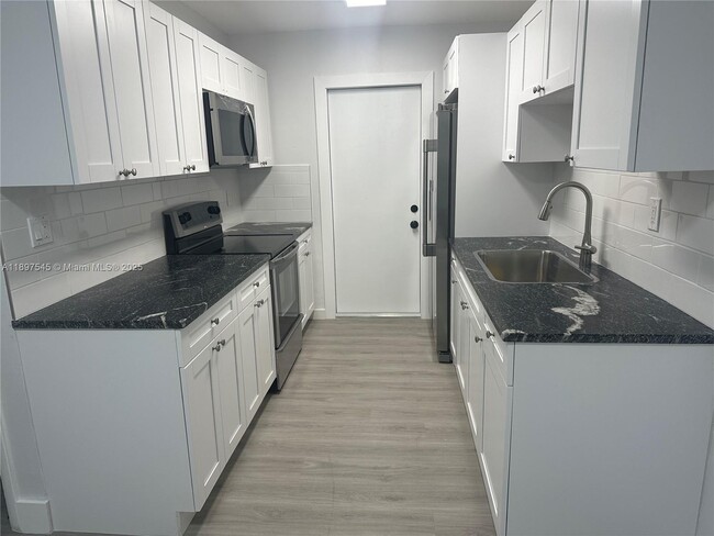Photo - 6910 Bay Dr Unit 4