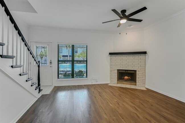 Photo - 1307 Kinney Ave Unidad 107