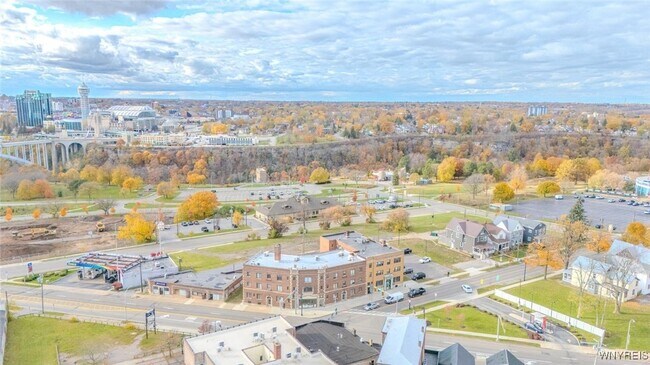 Photo - 530 Main St