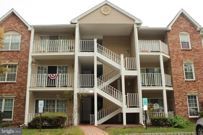 Building Photo - 84 Cheverny Ct Rental