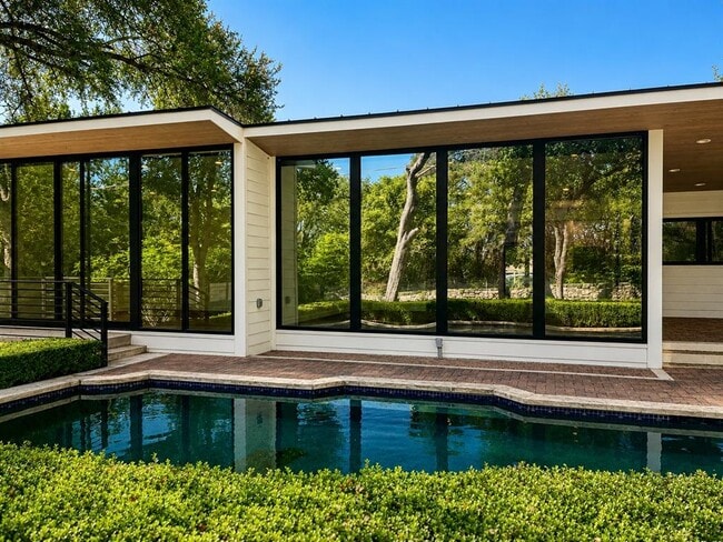 Photo - 3927 Balcones Dr