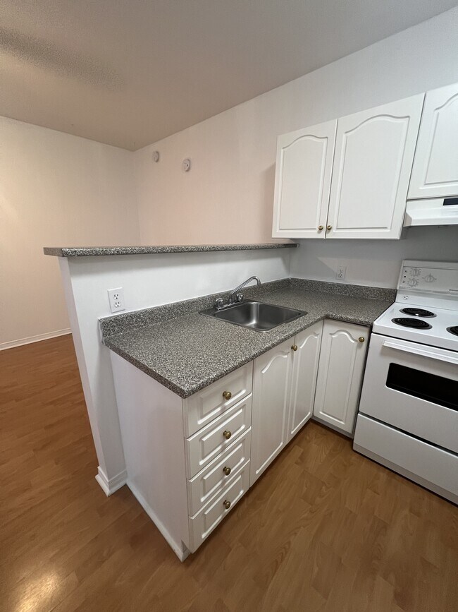 Photo - 362 Friel St Unit 17