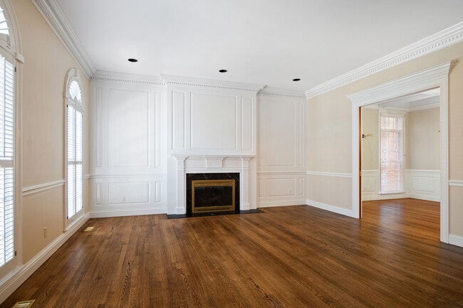 Photo - 312 N Brentwood Blvd