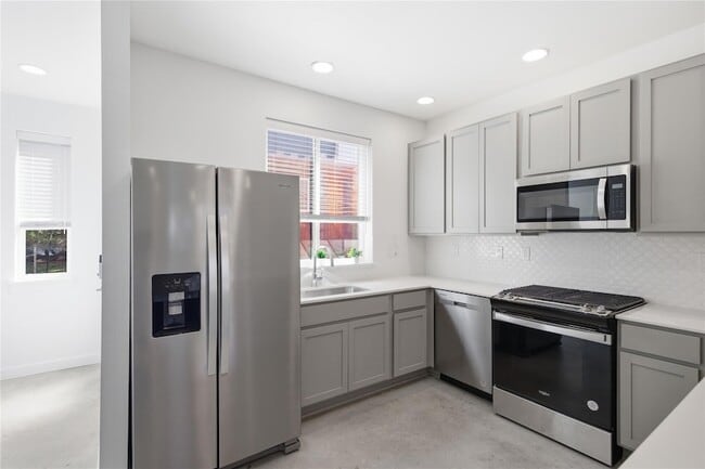 Photo - 814 N Bluff Dr