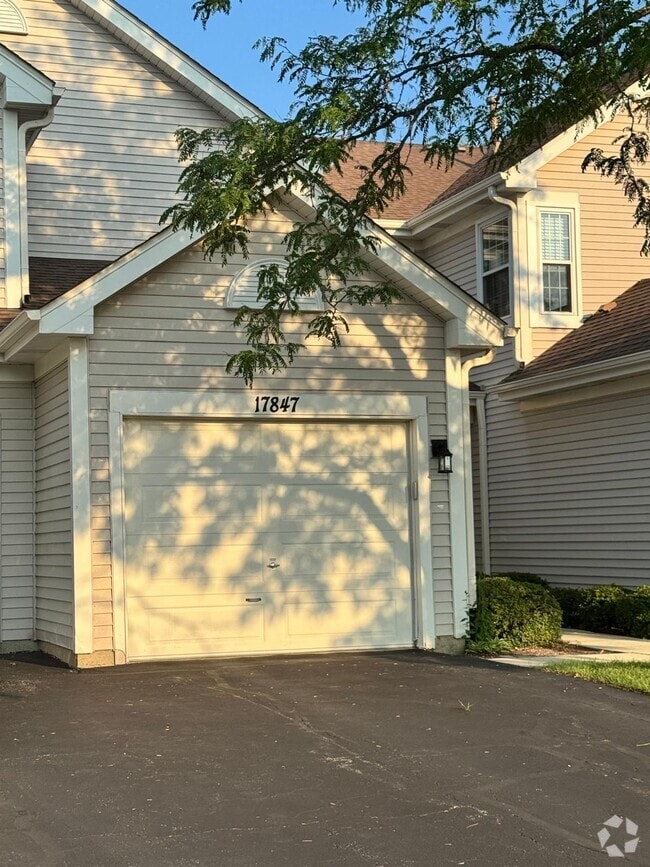 Building Photo - 17847 W Salisbury Dr Rental