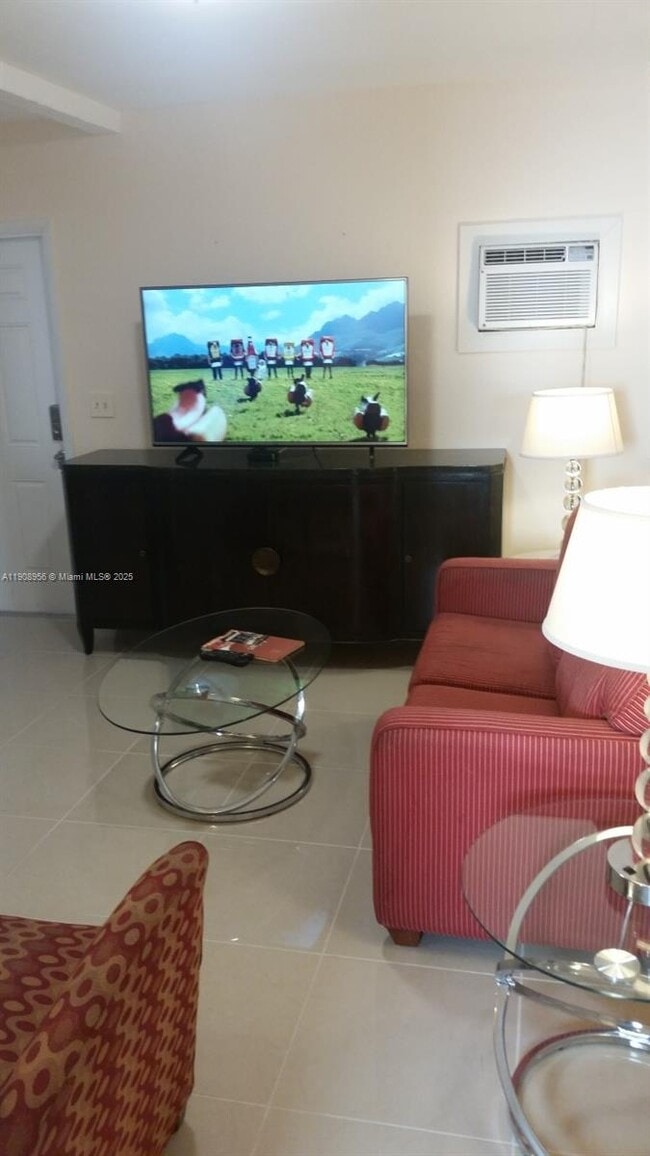 Photo - 1719 Lincoln St Unit 2 All Utilities Included