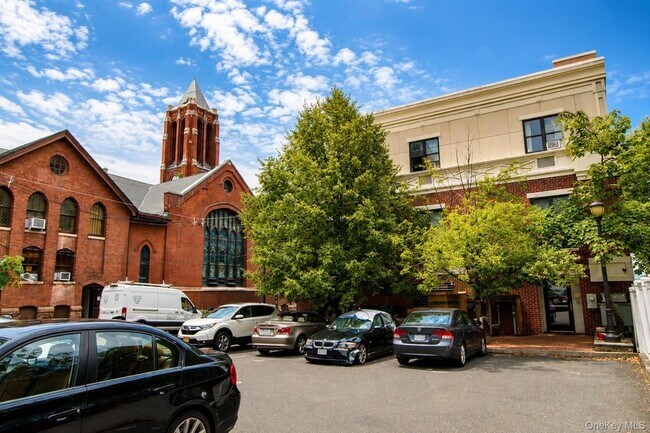 Photo - 20 S Broadway Unit 202