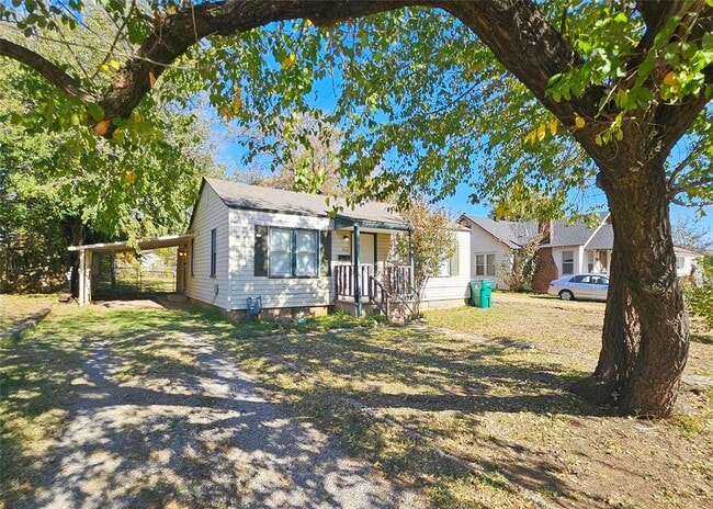 Photo - 913 NW 99th St