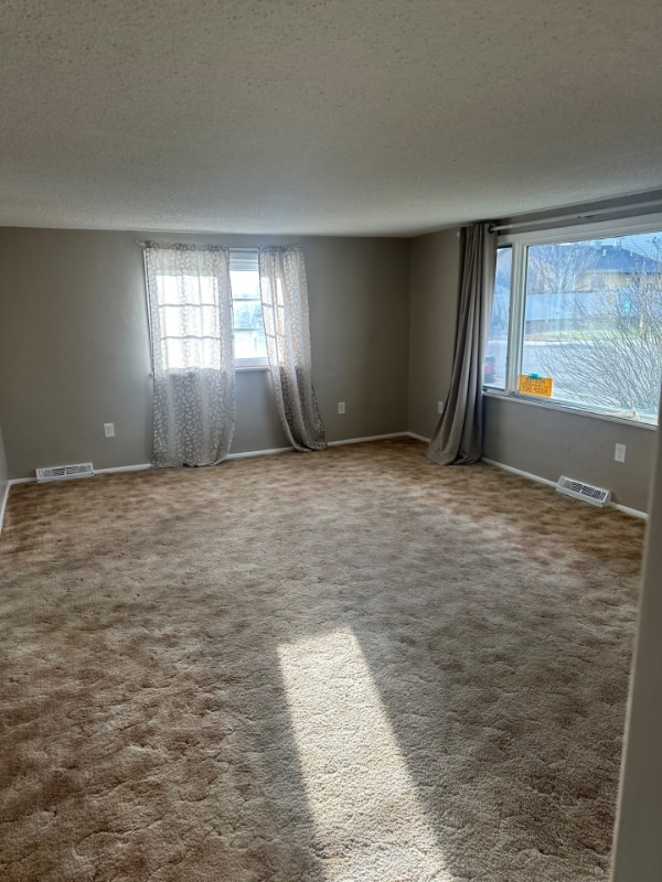 Photo - 822 2nd Ave SE