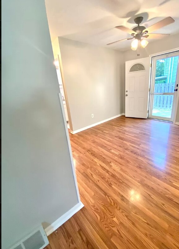 Photo - 6528 Rosebelle Ave