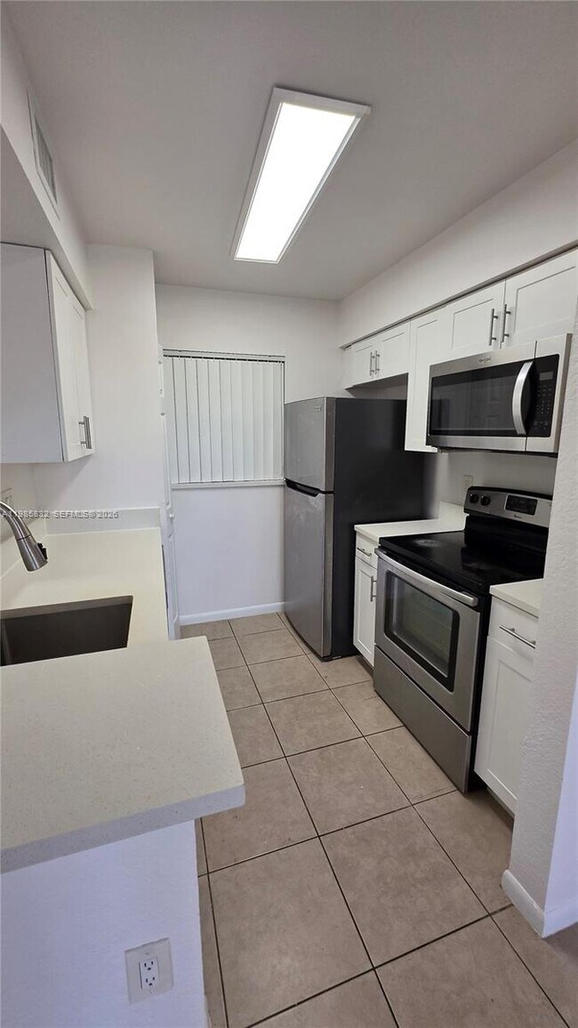 Photo - 2881 N Oakland Forest Dr Unit 210