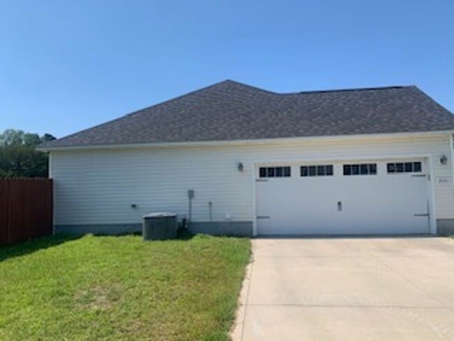 200 Leeward Landing