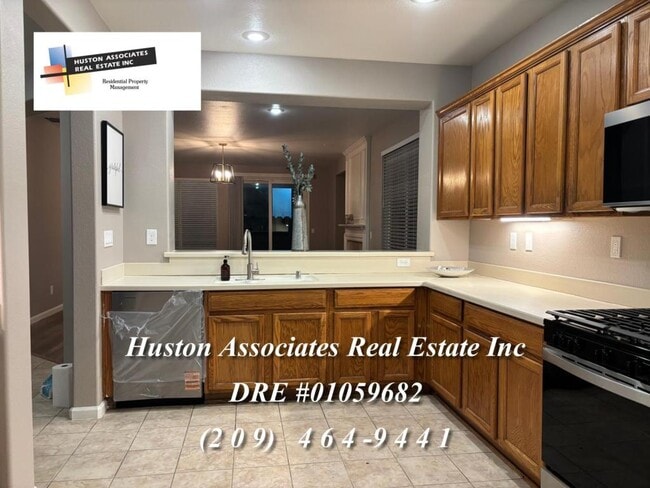 Photo - 1933 Cielito Dr