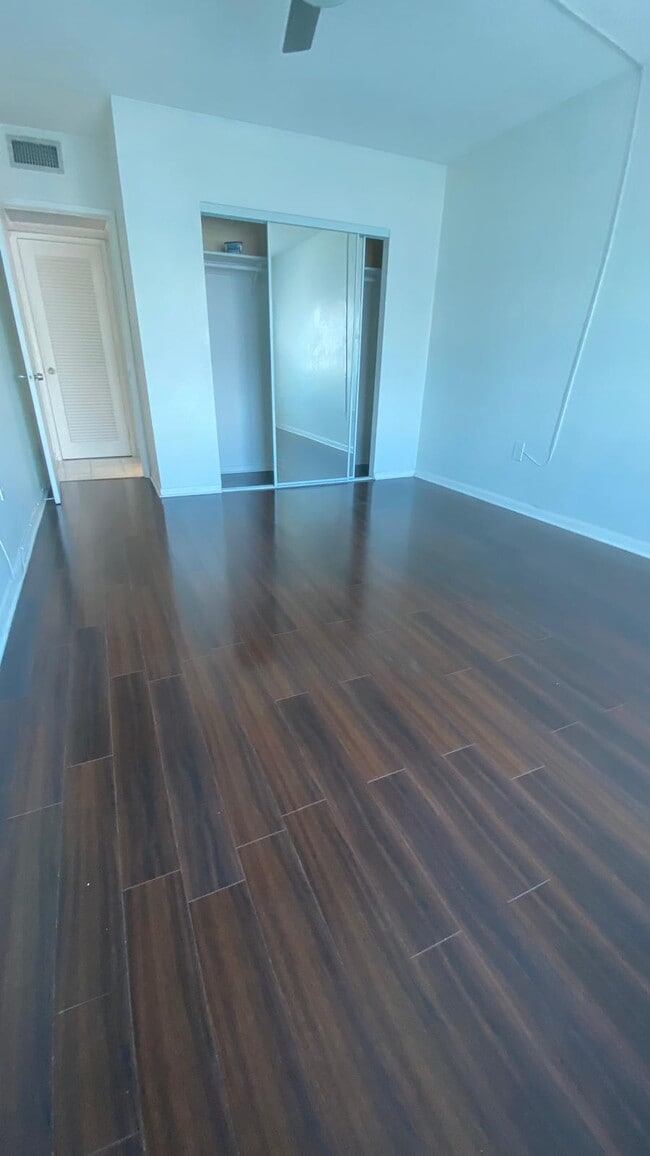 Photo - 400 Kings Point Dr Unit 1018