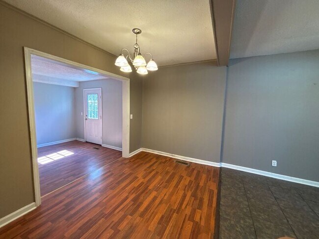 Photo - 207 Gracie Ave