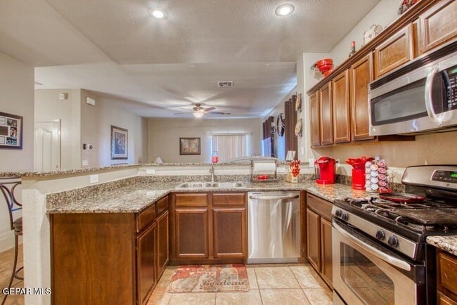 Photo - 14444 Jacinto Ramos Ave