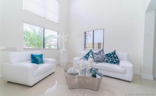 Photo - 16588 SW 44th St