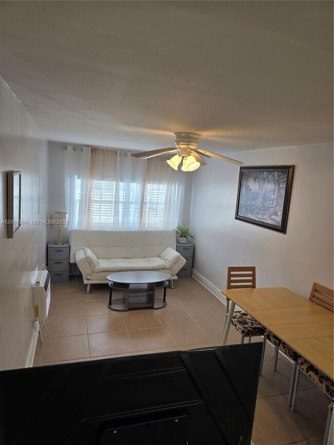 5712 Hollywood Blvd Unit 1