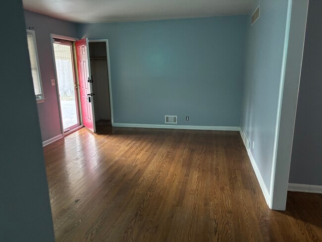 Photo - 12500 E 53 St