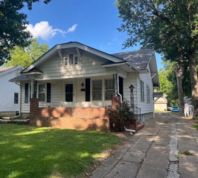 Photo - 1917 S Locust St