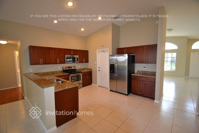 Photo - 10841 SW 14th Ct