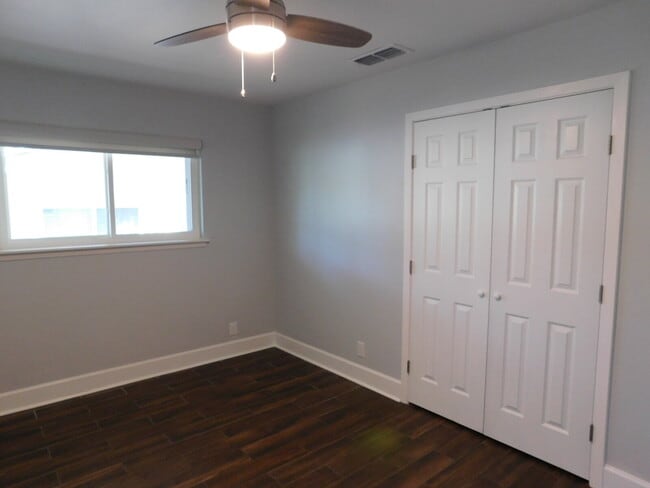 Photo - Three Bed/Two Both Home with Great Parking off Wurzbach and Vance Jackson.