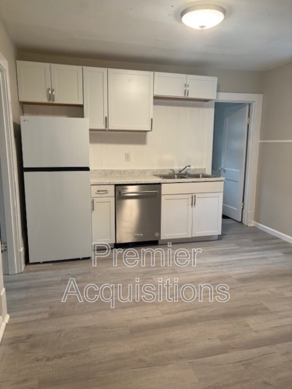 Photo - 614 Leonard St