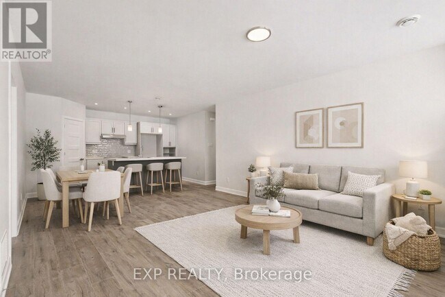 Photo - 440 Falcon Ln