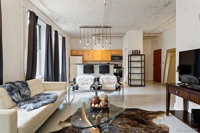 Building Photo - 444 17th St Unit 209 Rental