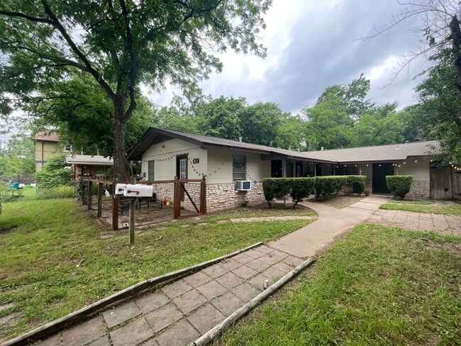 Building Photo - 4708 Red River St Unit B